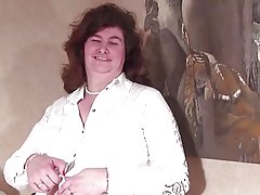 Kbira entanti antika l-import mal-hairy vagina