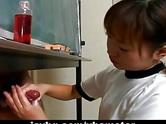 Wakana itsuki cutie Ġappuniż wanks a dick iebes uncensored